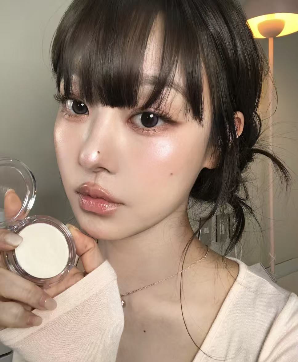 韓國Olens Glowy Natural Mocha散光月拋1片裝