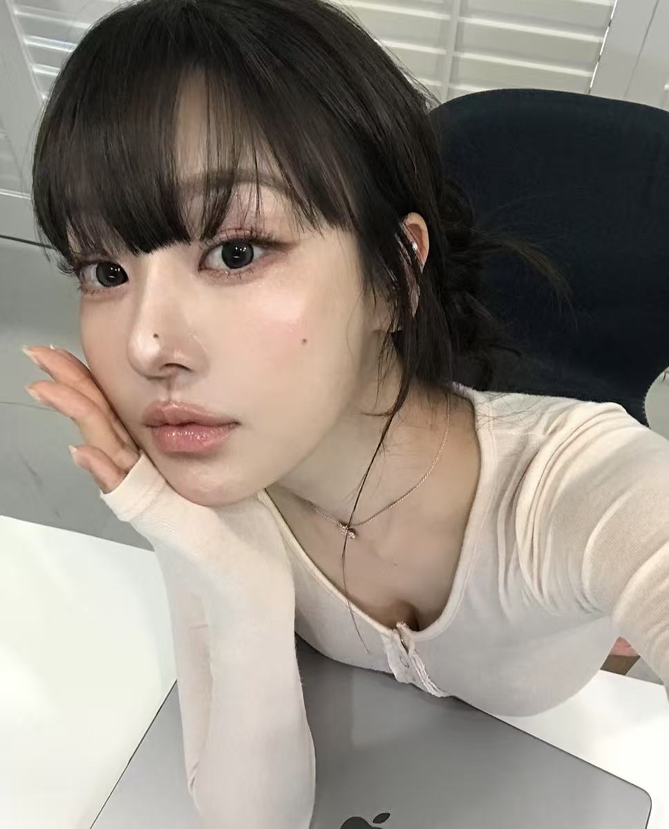 韓國Olens Glowy Natural Mocha散光月拋1片裝